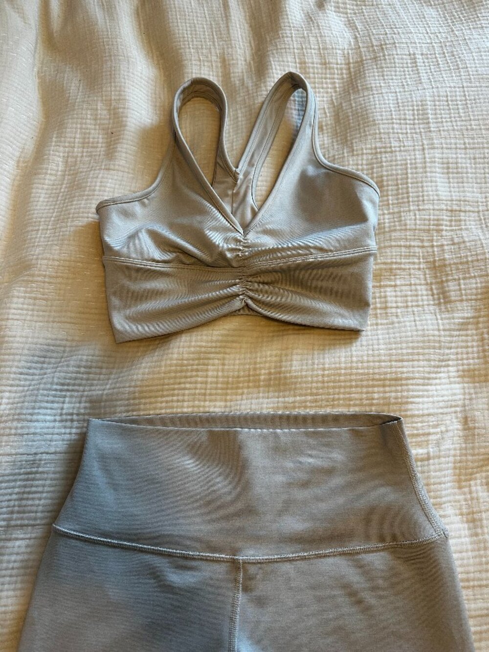 ALO Yoga leggings and matching top